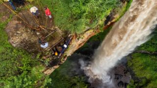 Abseiling / repelling anyone? It's just a 100 meters going down right besides den waterfall. 

#sipifalls #abseiling #abseilingwaterfall #adrenaline #outdoorfun #outdooradventures #natureadventure #come2uganda #uganda #repelling #repellingdown #sipifallsuganda #adrenalinejunkie
